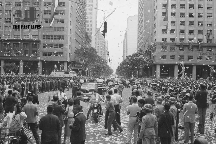 1960 Brazil, President Eisenhower's motorcade in Rio de Janeiro