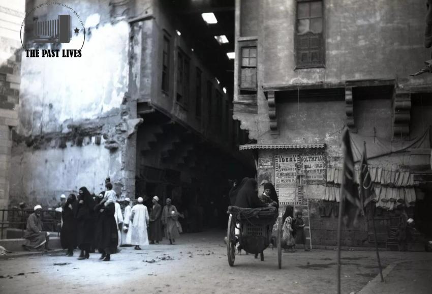 Cairo - The entrance to the tents in front of Bab Zuweila, 1925